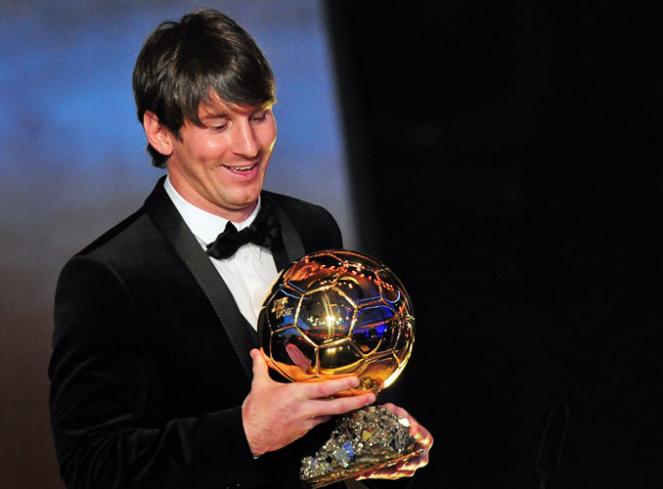 Messi_posa_Balon_Oro