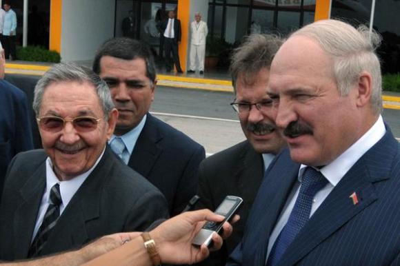 Raúl y Alexander Lukashenko1