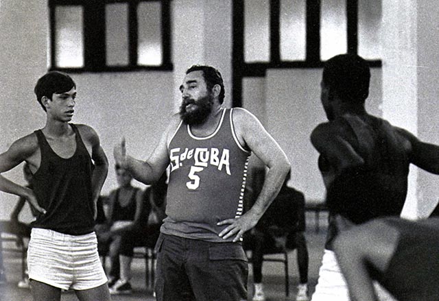 En la escuela Orestes Acosta, Santiago de Cuba, 4/09/1977 Livorio Noval