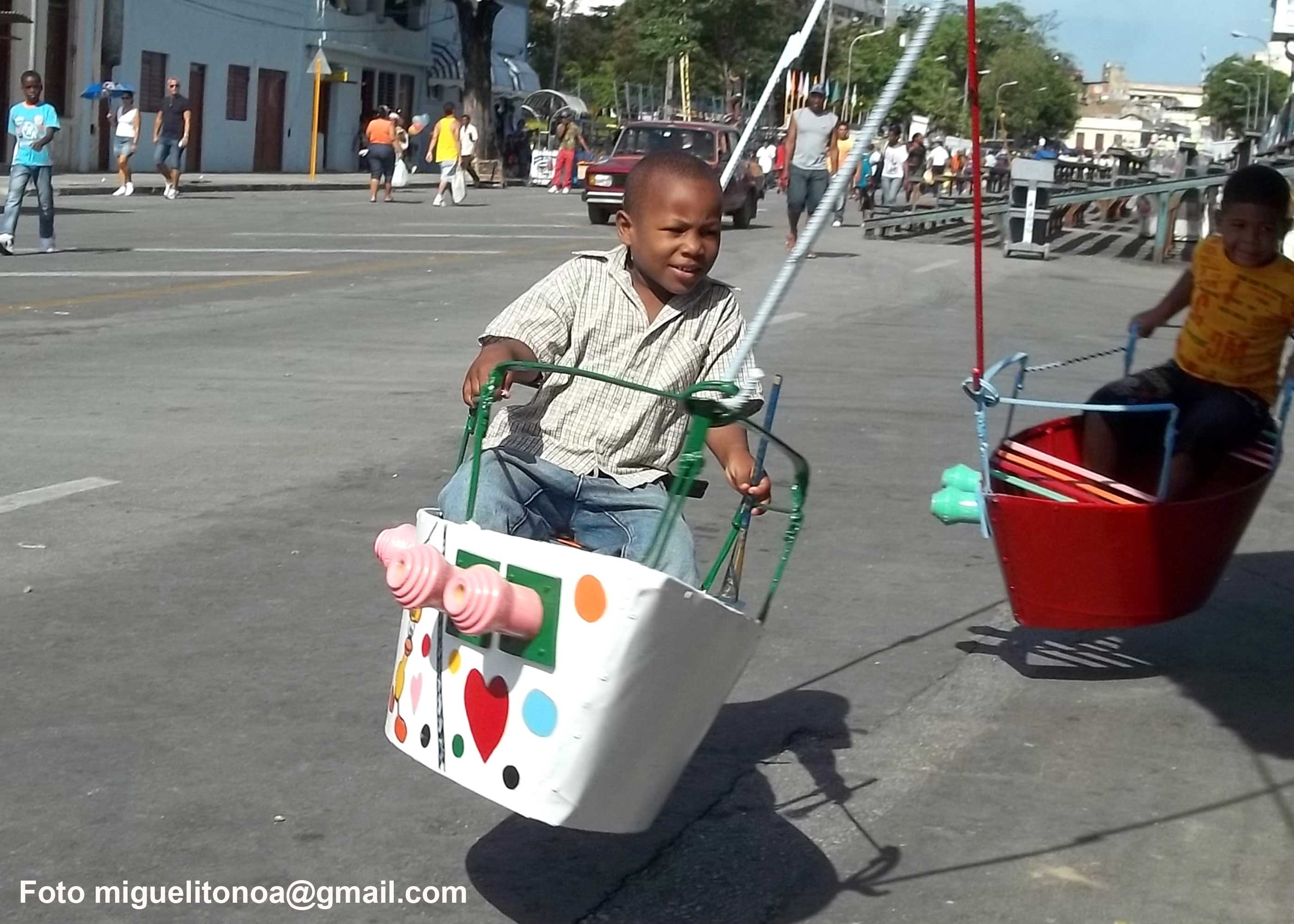 DDHH-Cuba. Niños en parque infantil. Miguel Noa