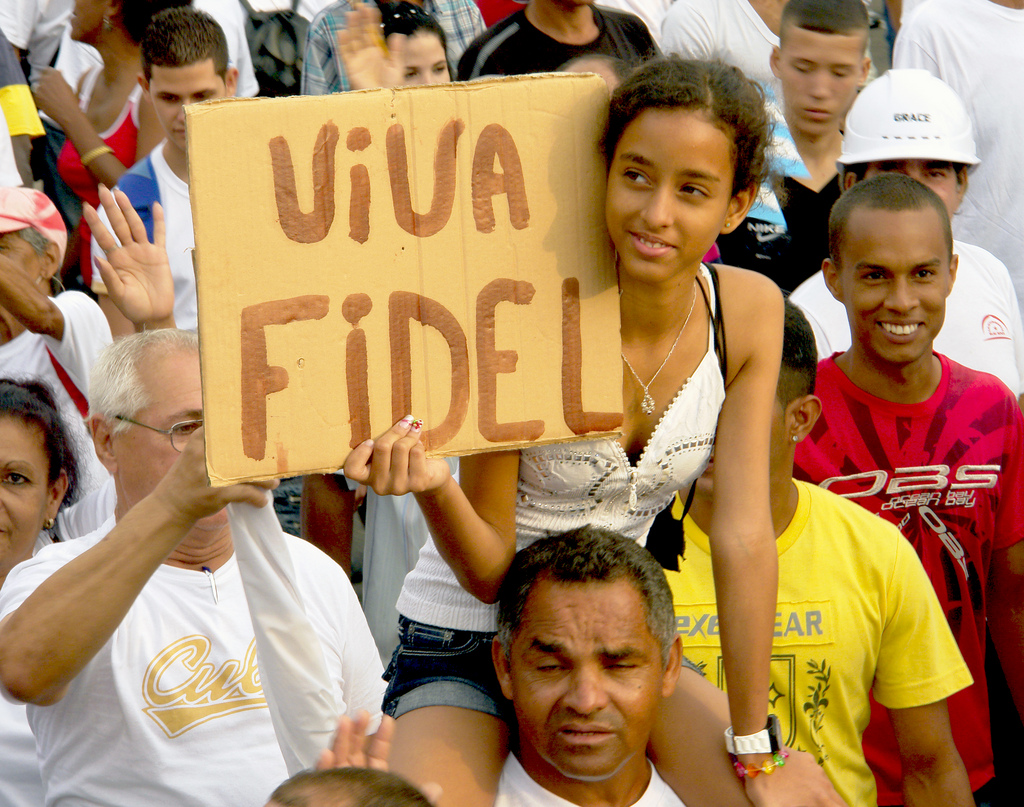 DDHH-Cuba- niños y jóvenes participan en marchas del pueblo