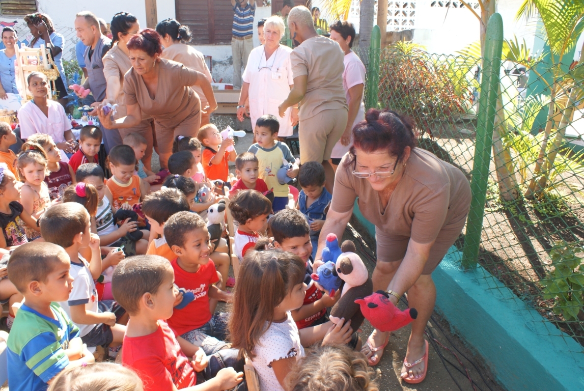 DDHH-Cuba. niños en el circulo infantil.