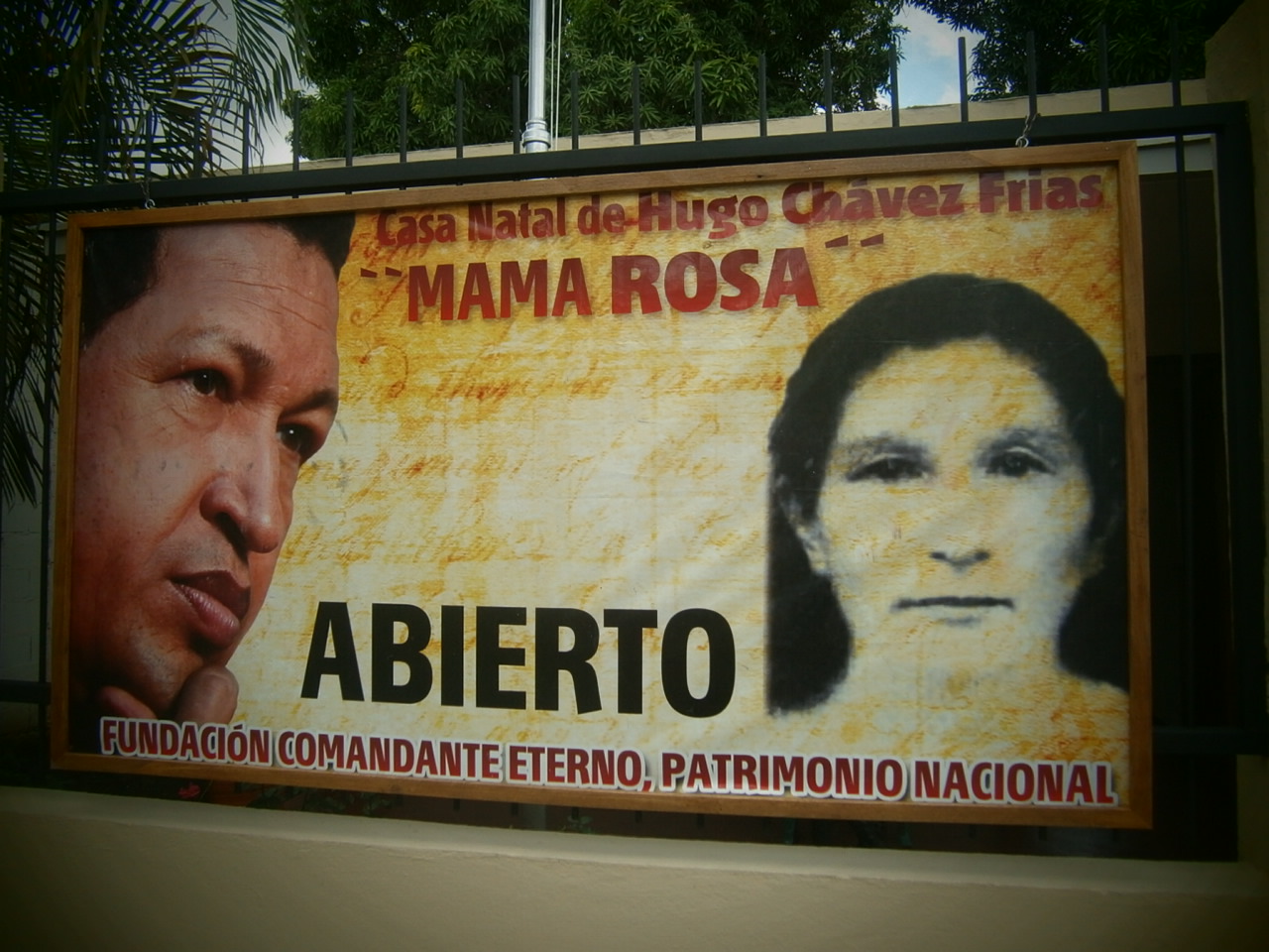 Murales dedicados a Chávez en aniversario de su natalicio