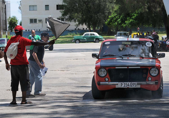 Autos no tan antiguos se enrolaron en el Rally