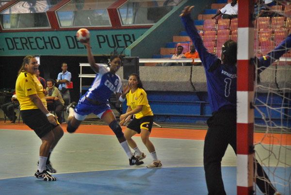 Balonmano femenino-Cuba