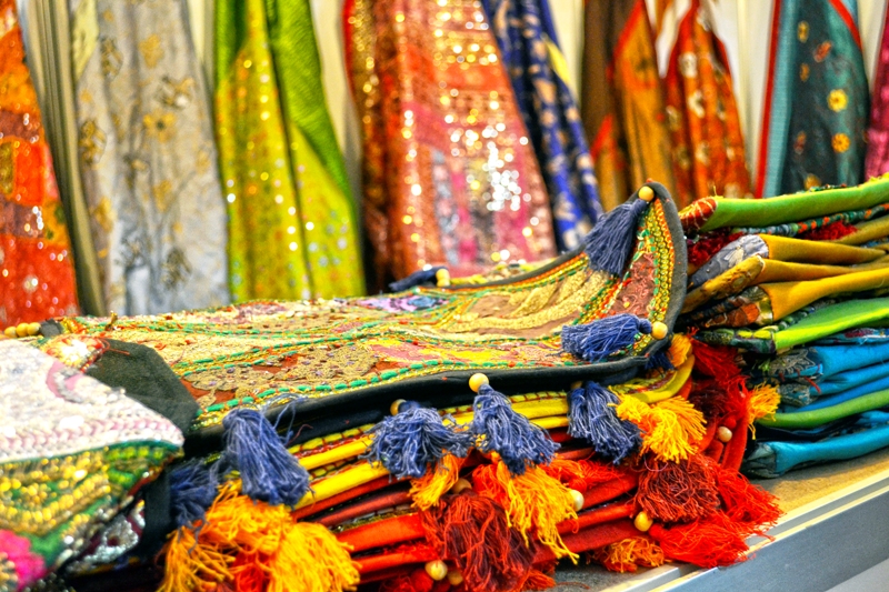 Presencia de la India Feria del Libro 02