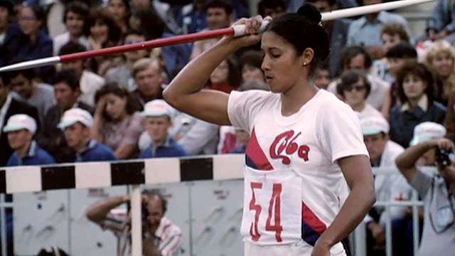 María Caridad Colón Ruenes-exatleta cubana-lanzamiento de jabalina