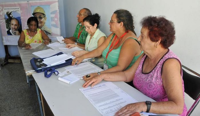 Elecciones-colegio electoral-mesa