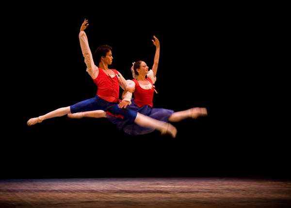 Ballet de Camagüey-La llama de París