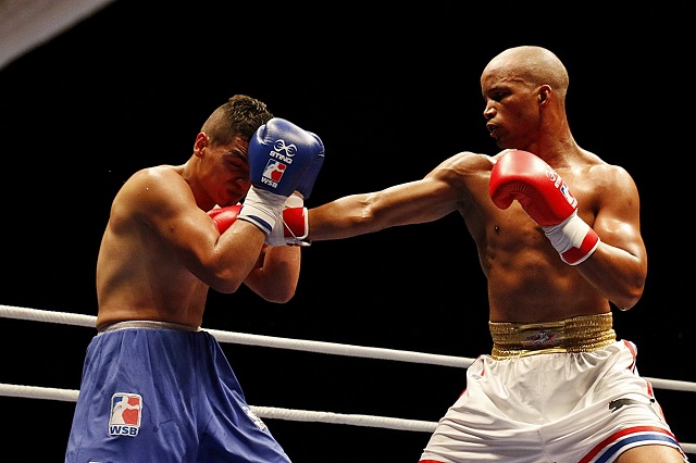 Roniel iglesias-Serie Mundial de Boxeo VII