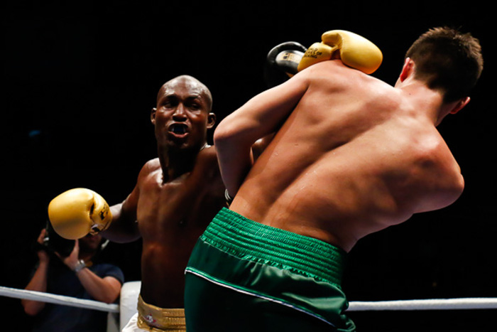 Julio César la Cruz-Serie Mundial de Boxeo-Salle Wagram de París