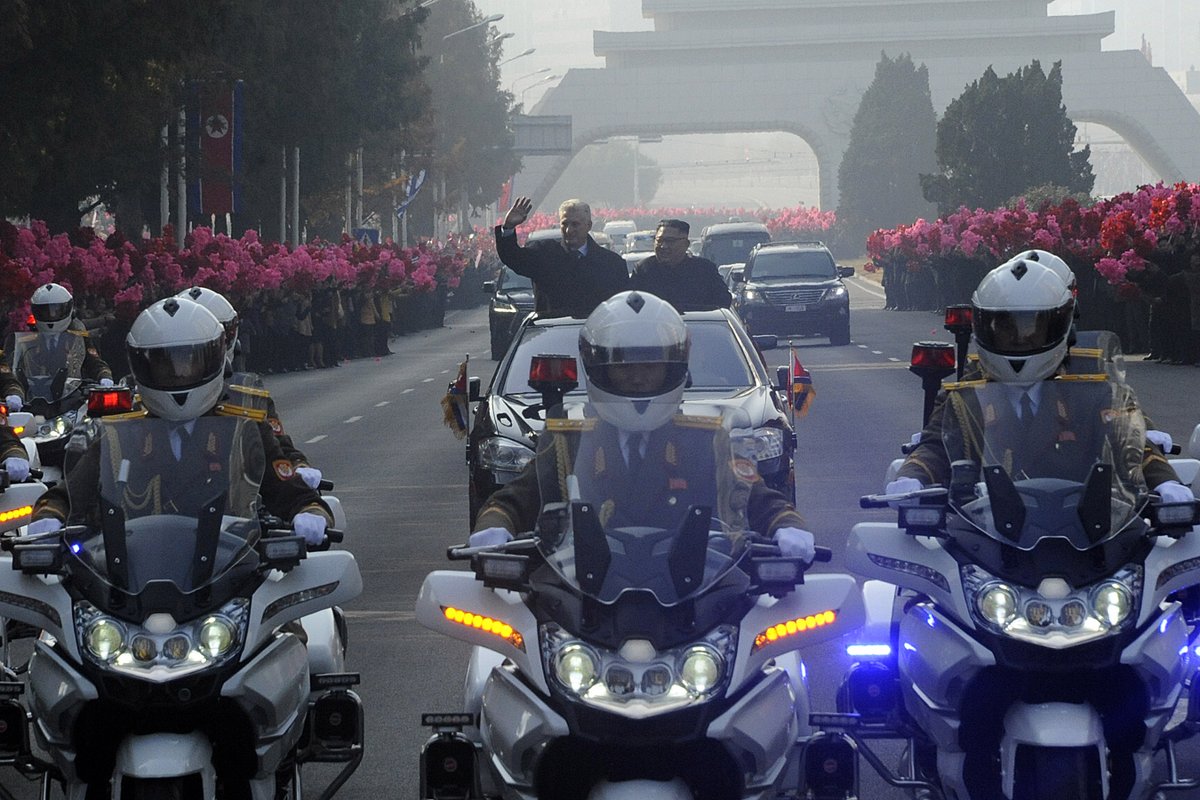 Bienvenida a Díaz-Canel en Corea del Norte