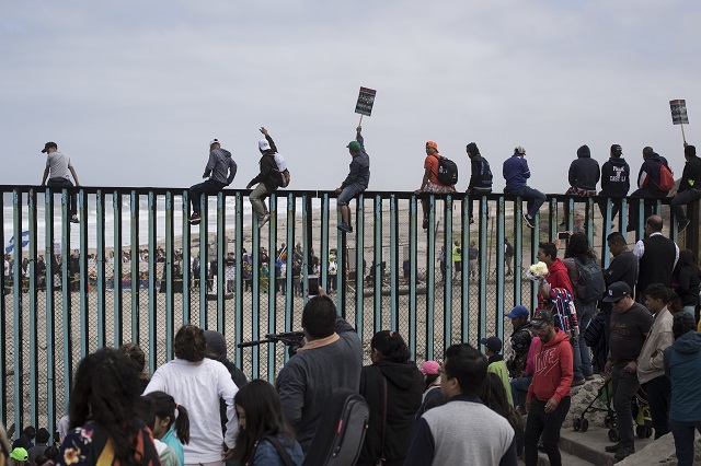 Emigrantes centroamericanos-hacia Estados Unidos