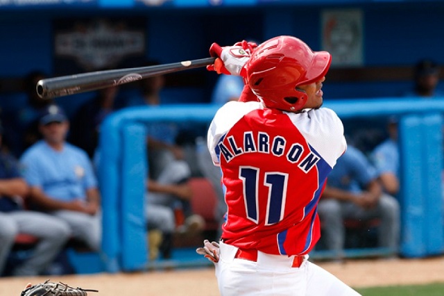 Yosvani Alarcón Tardío-Serie del Caribe