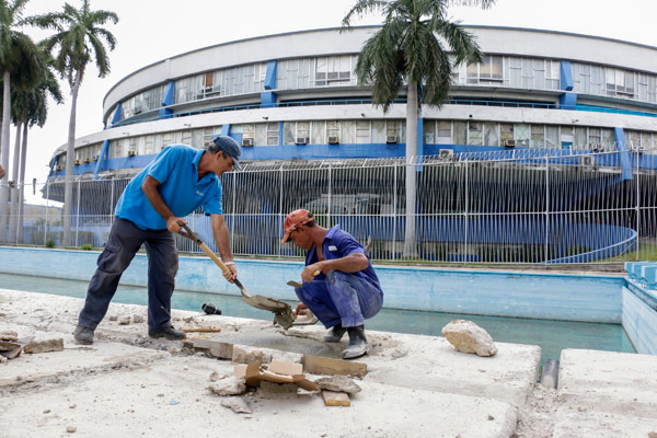 Piscina ciudad deportiva