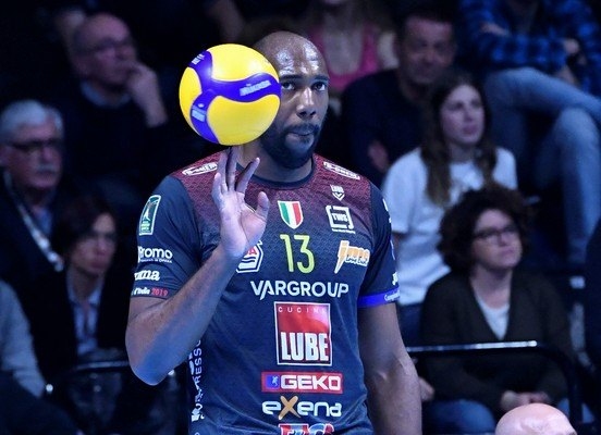 Simón voleibol