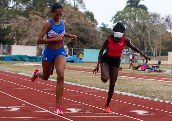 Roxana Gómez-Atletismo