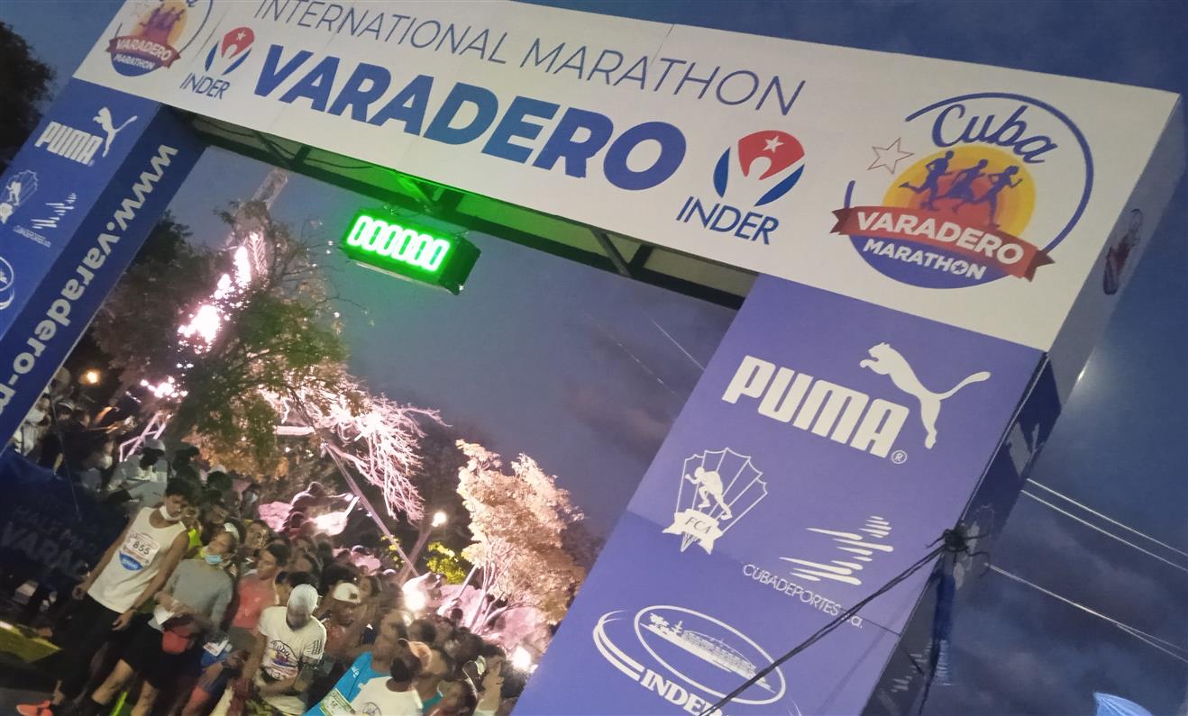 arrancada media maraton varadero