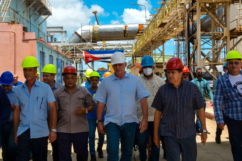 Visita Diaz Canel Termoeléctrica Felton