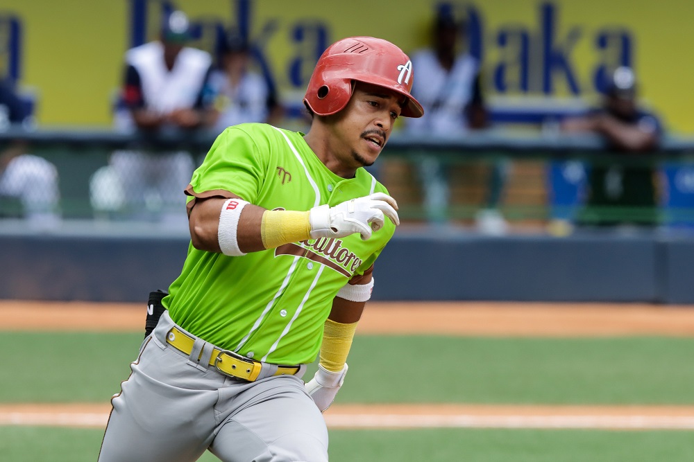 Raico Santo, Agricultores vs Curazao en la Serie del Caribe