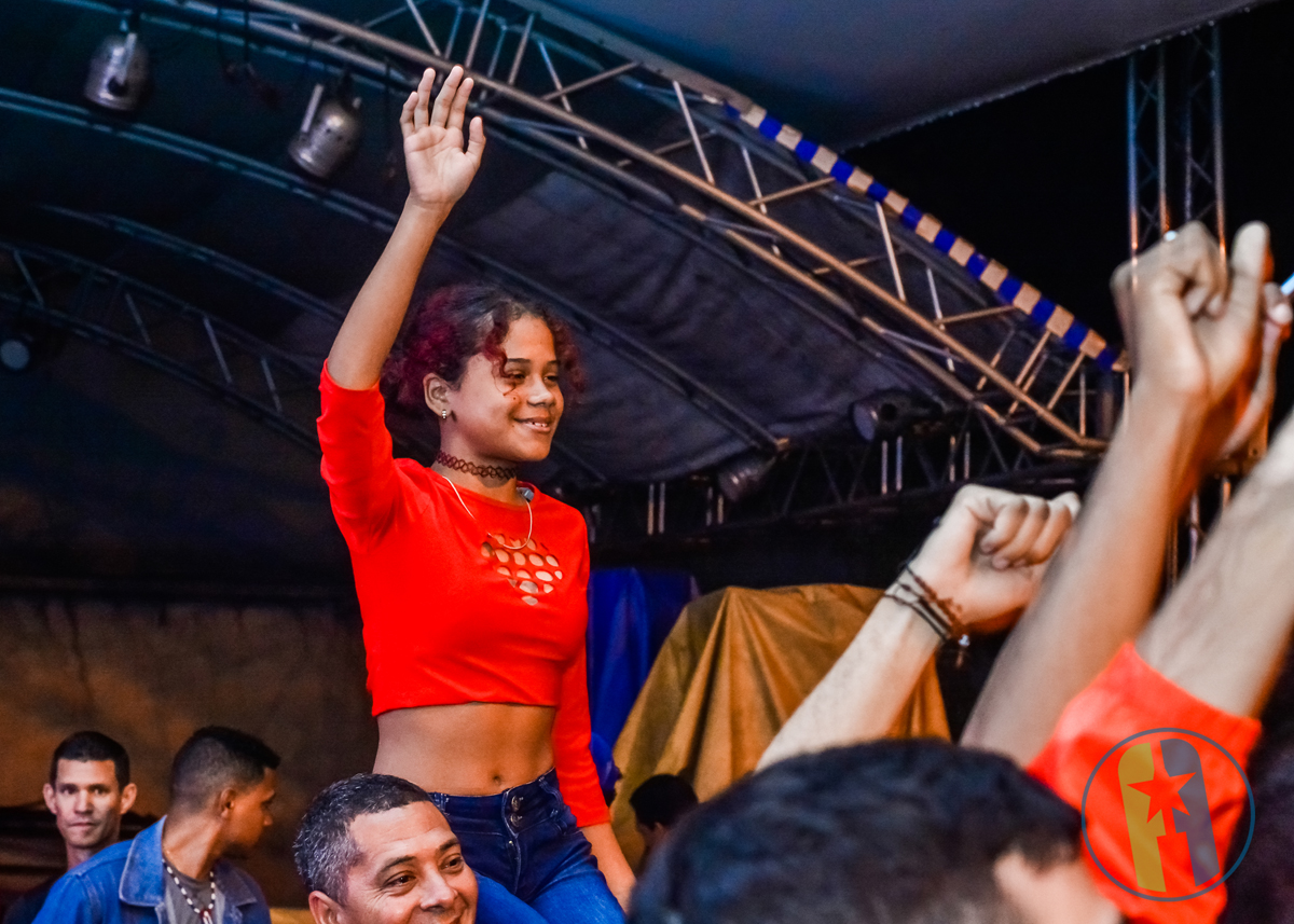 En el Vedado el público disfrutando del Clásico de Béisbol Cuba vs Estados Unidos