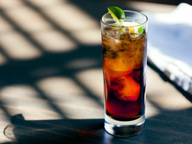 Cuba libre-cocktail