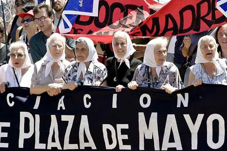 Madres de Plaza de Mayo