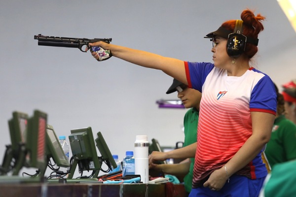 Laina Pérez: tiro cubano