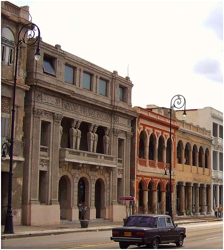 Historia “Palacio de las Cariátides” 