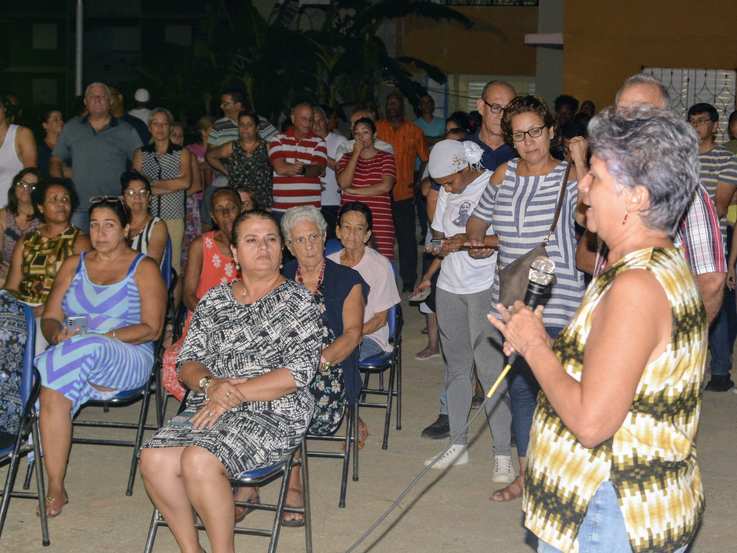 Un ejercicio de participación y democracia popular son las reuniones de rendición de cuentas del delegado ante los electores