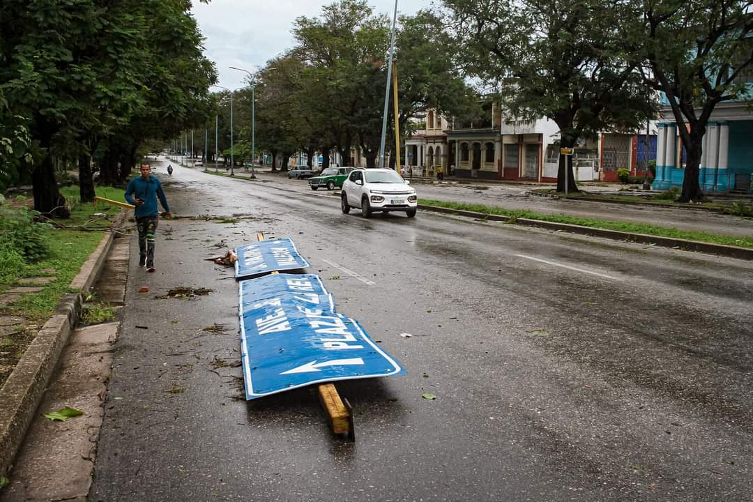 Paso del huracán Rafael por Cuba (Naturaleza Secreta de Cuba)