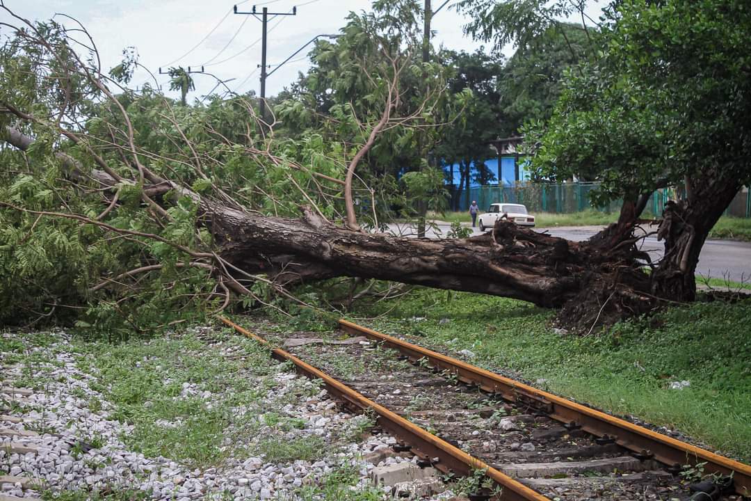 Paso del huracán Rafael por Cuba (Naturaleza Secreta de Cuba)