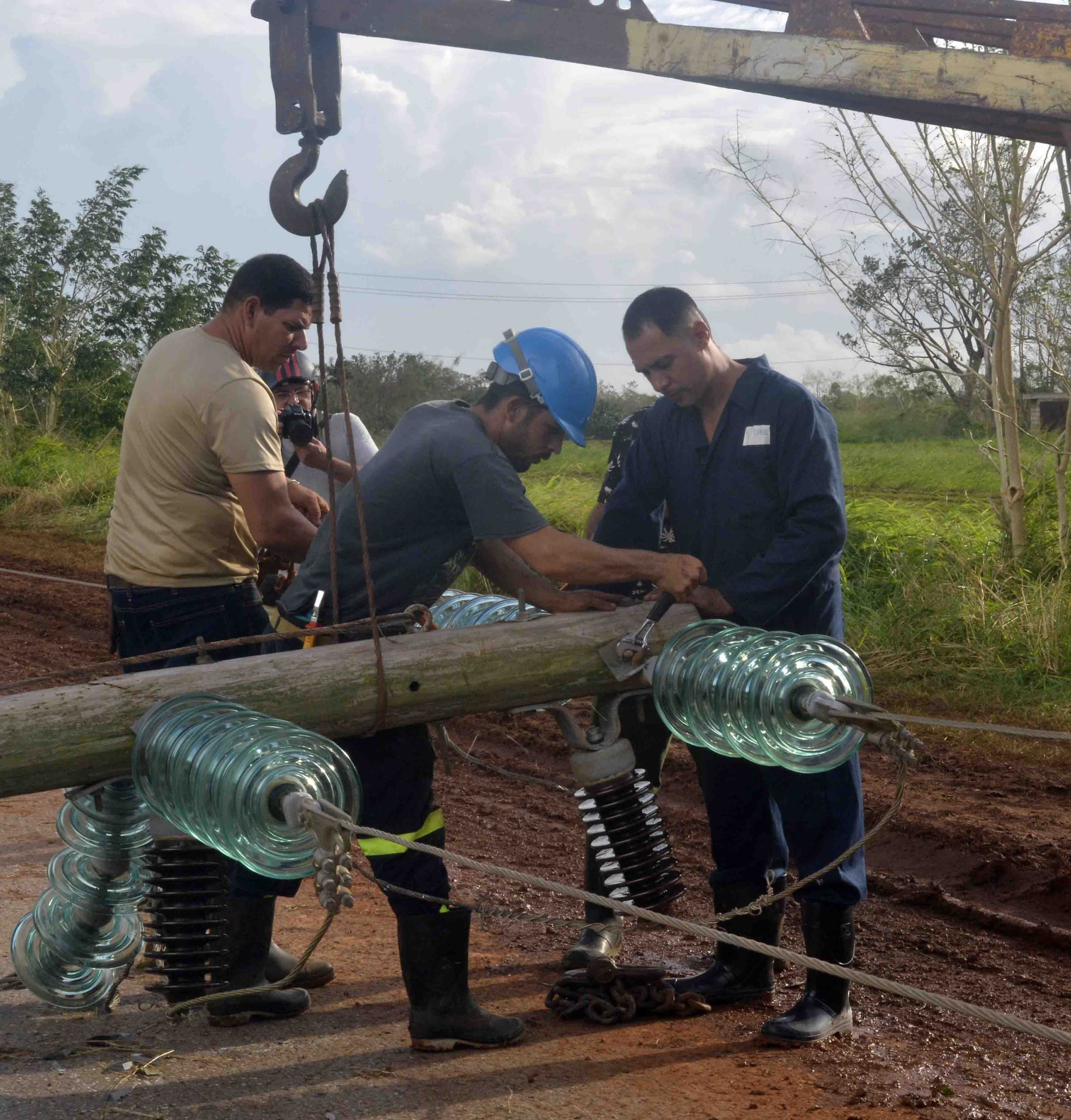 Paso del huracán Rafael por Güira de Melena