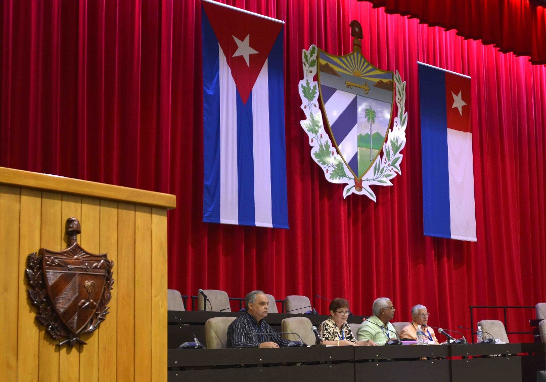 Continuidad de las comisiones a la Asamblea Continuidad de las comisiones a la Asamblea
