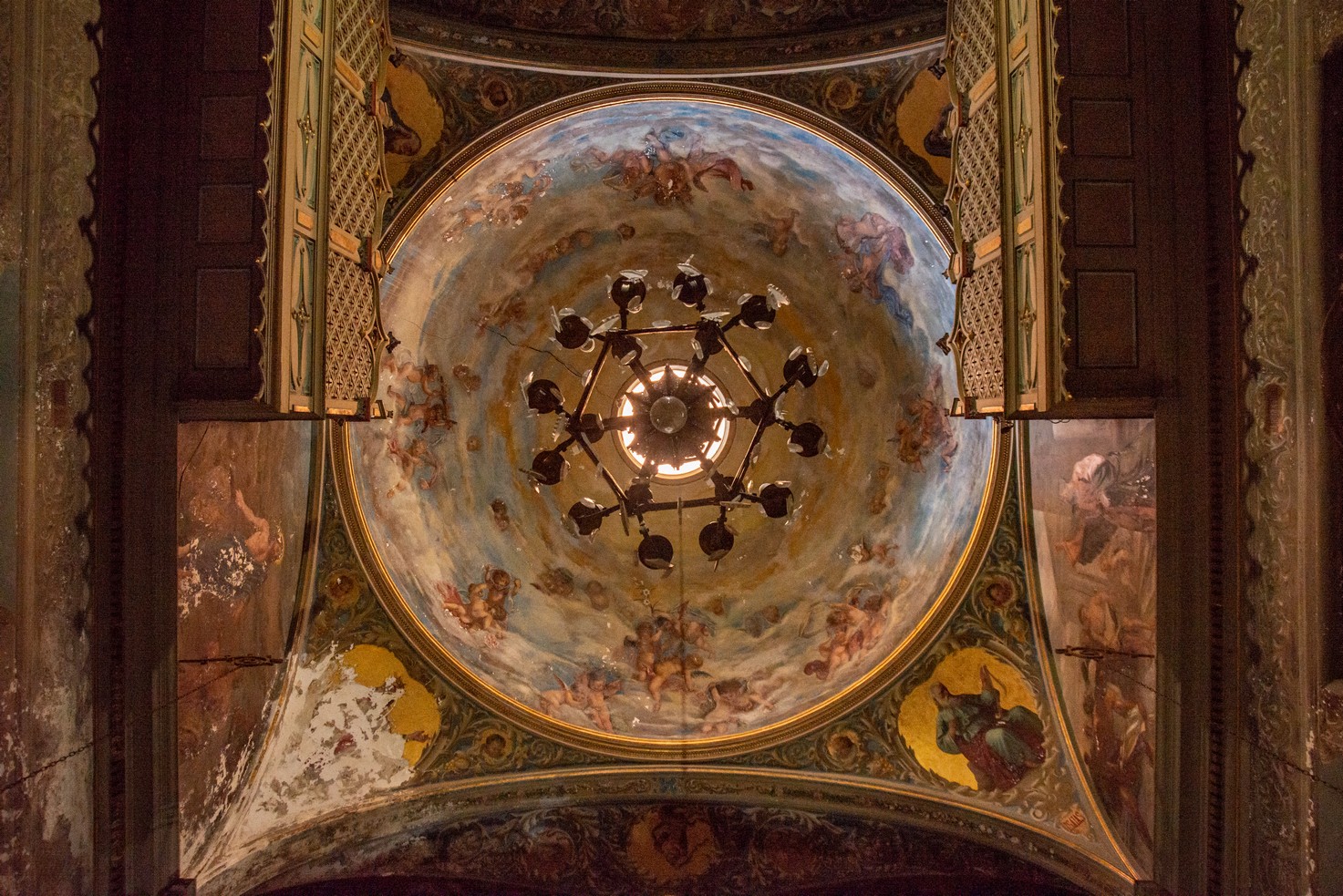 Hacia arriba, la ciudad te observa.