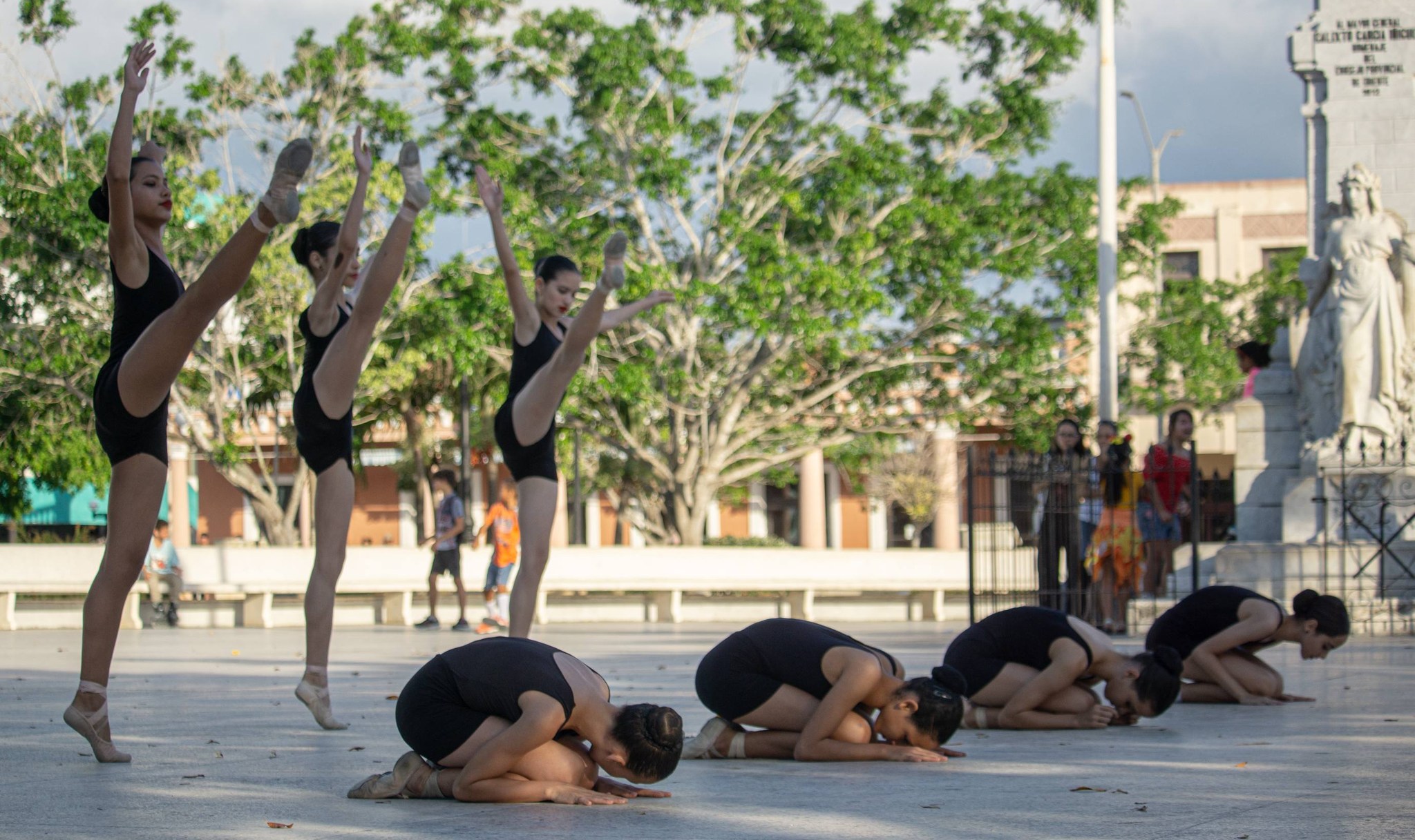 La danza en el parque Calixto García 