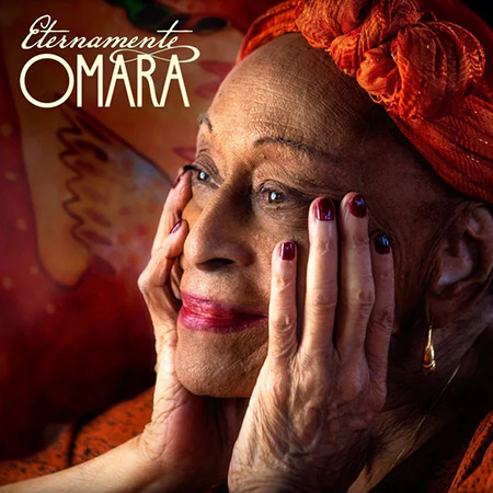 Una vez más, la legendaria cantante prestigia  a los Grammy Latino, el disco  Eternamente Omara compite por un premio.